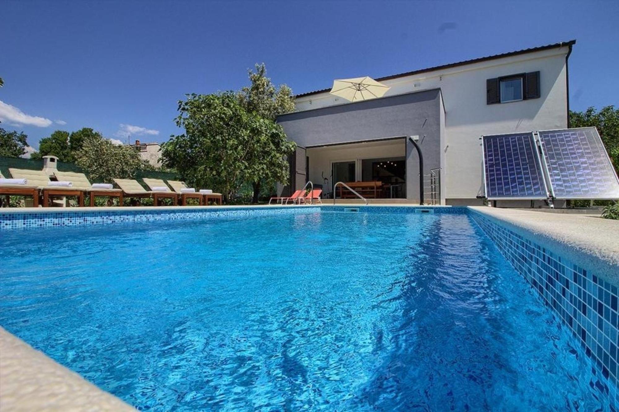 Ferienhaus Mit Privatpool Fuer 8 Personen Ca 200 Qm In Medulin, Istrien Suedkueste Von Istrien Exteriör bild